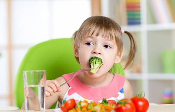 Rau quả còn nguyên hình dạng khiến trẻ ăn nhiều hơn